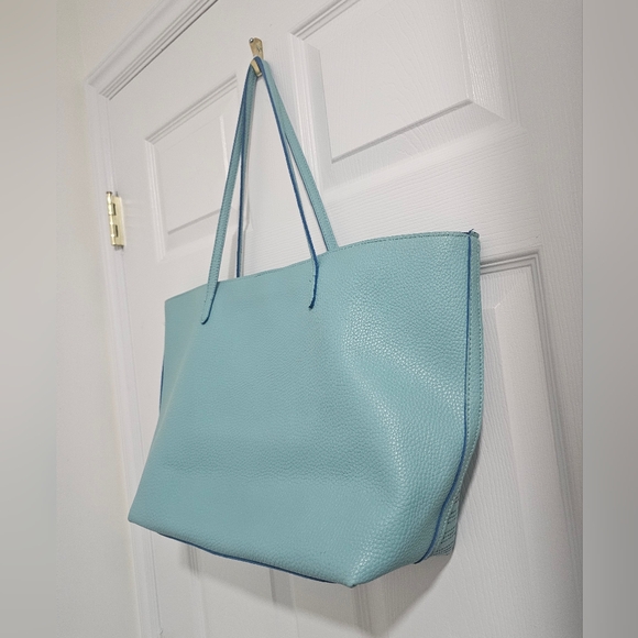 ✨ Kenneth Cole Reaction Perforated Tote Bag – Light Blue ✨ - Picture 9 of 11
